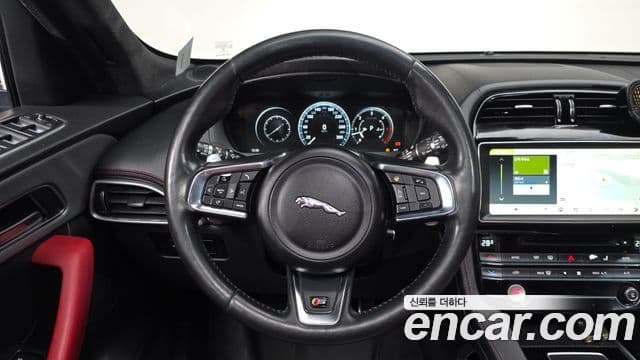 Jaguar F-PACE 30d S, 2017 13