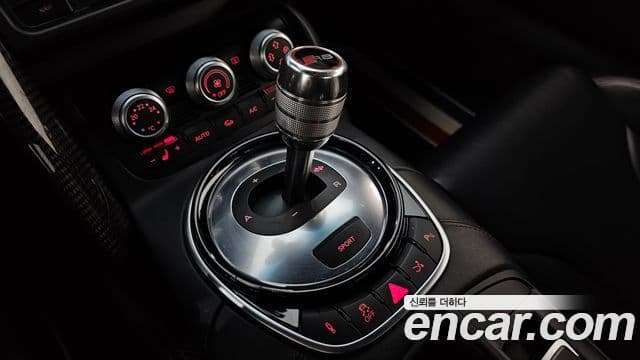 Audi R8 5.2 V10 Spyder, 2015 9