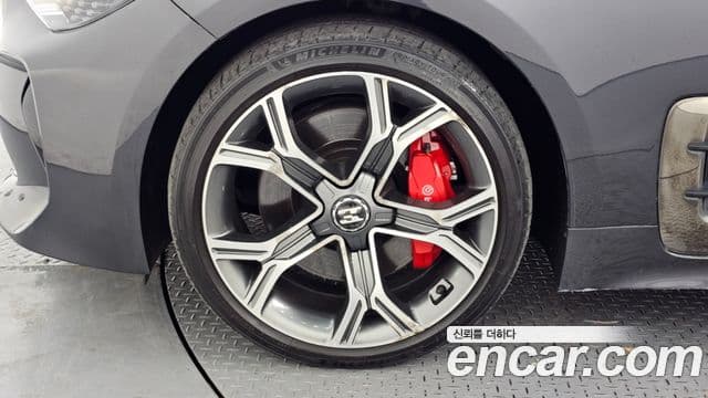 Kia 스팅어 GT, 2018 все фото