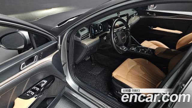 Kia K5 3세대 Signature, 2022 11