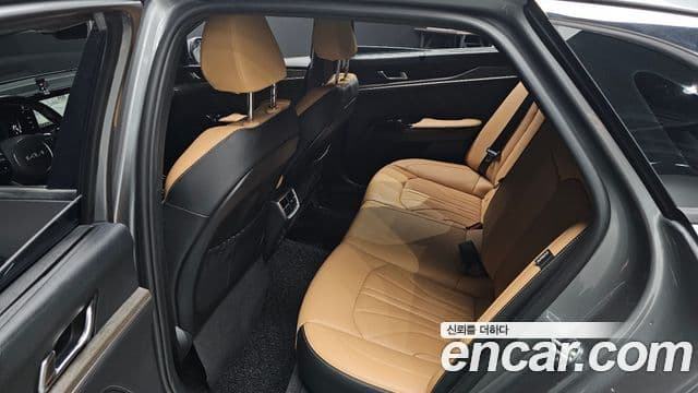 Kia K5 3세대 Signature, 2022 12