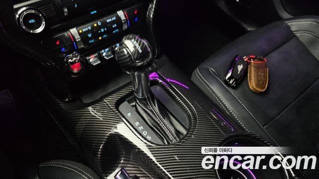 Ford Mustang купе, 2018 9