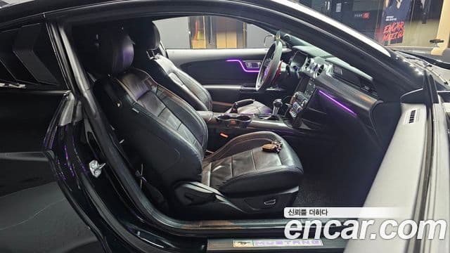 Ford Mustang купе, 2018 10