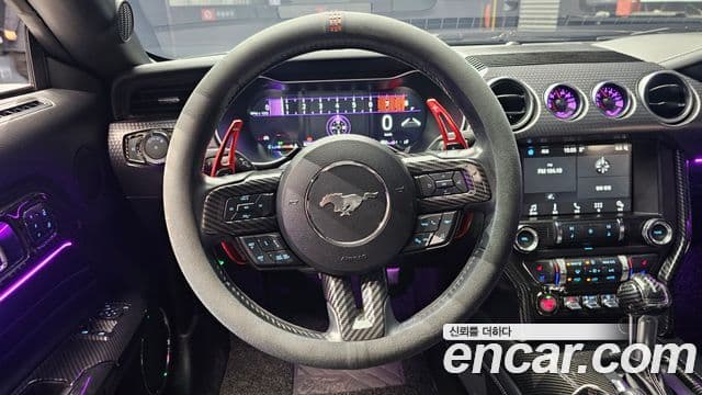 Ford Mustang купе, 2018 13