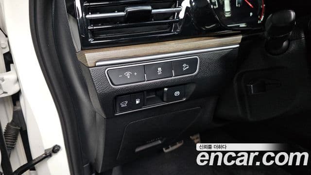 Kia Mohave The / новый Master Platinum, 2024 17