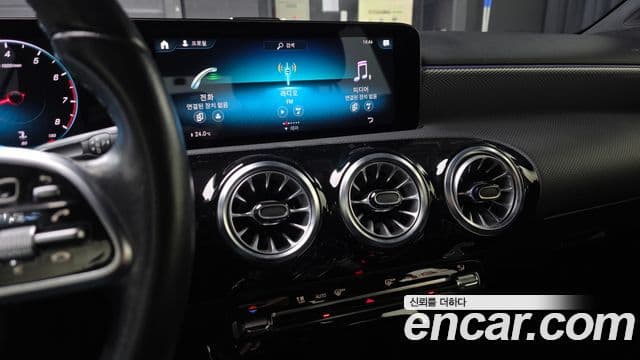 Mercedes-Benz A-класс W177 A220 хэтчбек, 2022 13