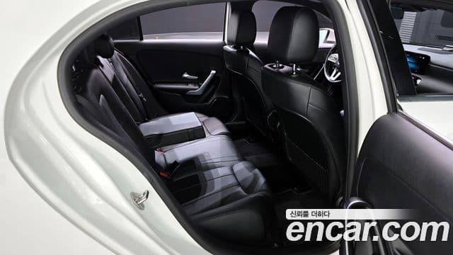 Mercedes-Benz A-класс W177 A220 хэтчбек, 2022 20