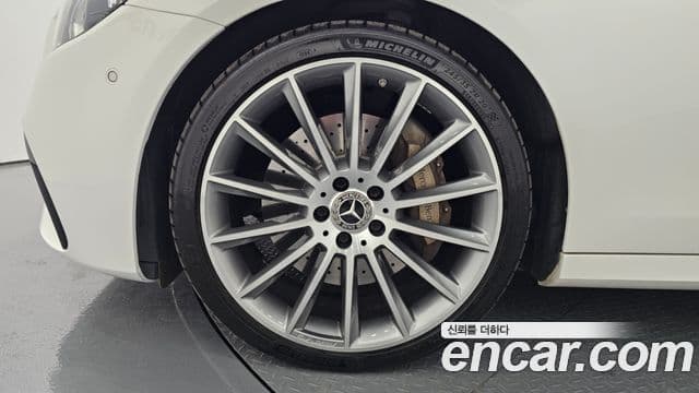 Mercedes-Benz E-класс W213 AMG Line, 2022 все фото