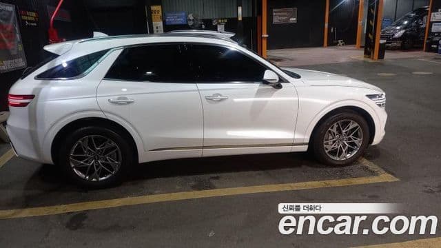 Genesis GV70, 2024 3