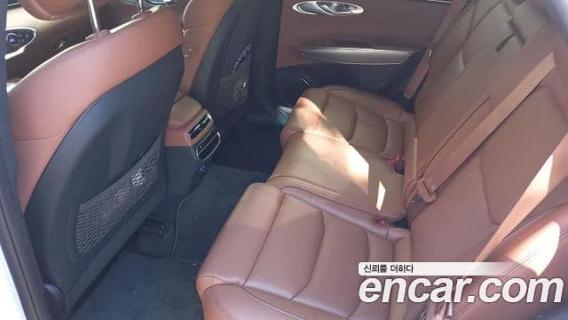 Genesis GV70, 2024 10