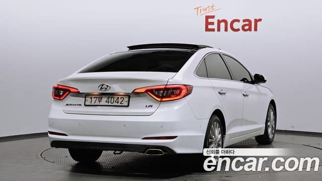 Hyundai LF Sonata LPI Modern(для людей с инвалидностью), 2015 2