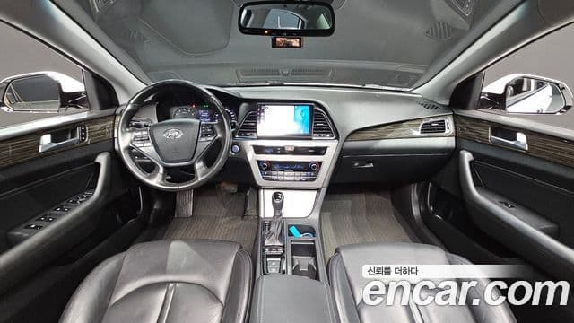 Hyundai LF Sonata LPI Modern(для людей с инвалидностью), 2015 7