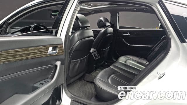 Hyundai LF Sonata LPI Modern(для людей с инвалидностью), 2015 12