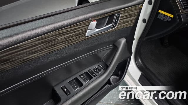 Hyundai LF Sonata LPI Modern(для людей с инвалидностью), 2015 18