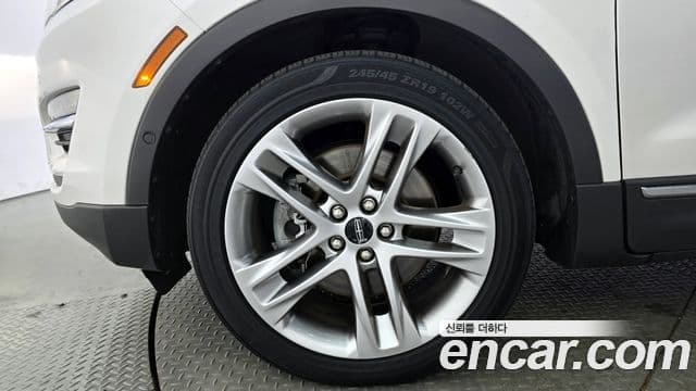 Lincoln MKC, 2018 все фото