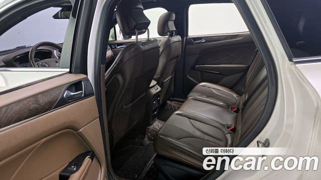 Lincoln MKC, 2018 11