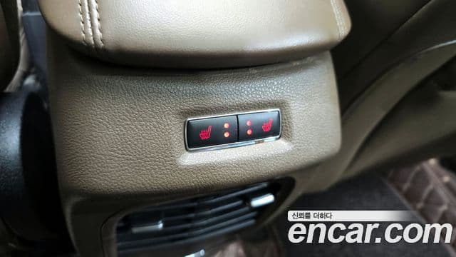 Lincoln MKC, 2018 18