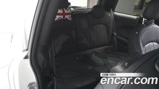 Mini Cooper S 3세대, 2024 11