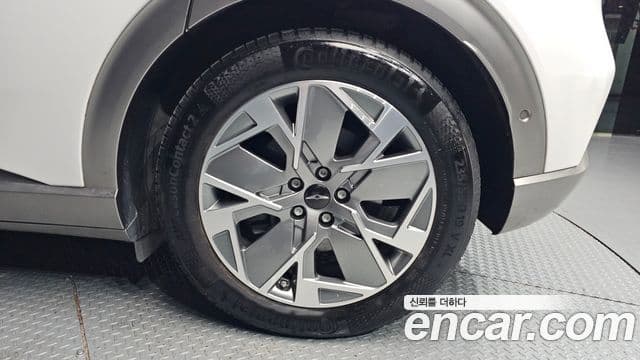 Genesis GV60 Standard, 2022 все фото