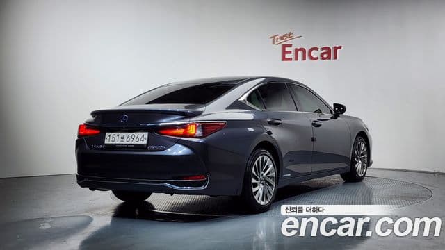 Lexus ES300h 7세대 Executive, 2022 2