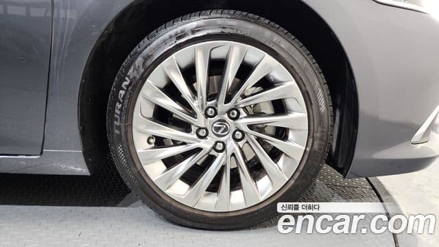 Lexus ES300h 7세대 Executive, 2022 все фото