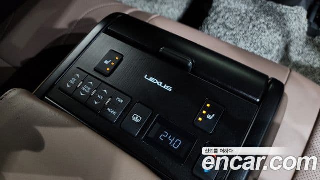 Lexus ES300h 7세대 Executive, 2022 19