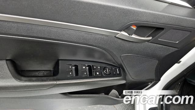 Hyundai Avante AD 1.6 GDI Value Plus, 2018 18