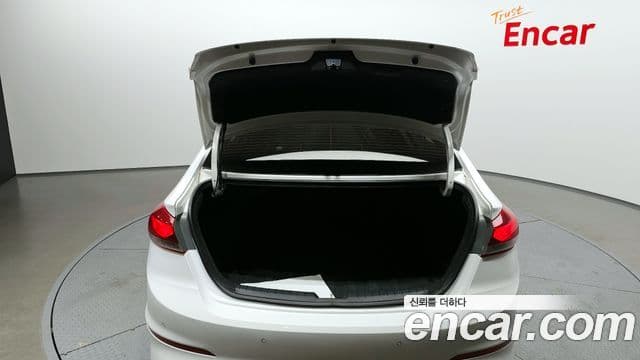 Hyundai Avante AD 1.6 GDI Value Plus, 2018 20