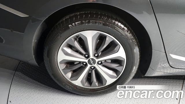 Kia K8 гибрид Noblesse, 2024 все фото