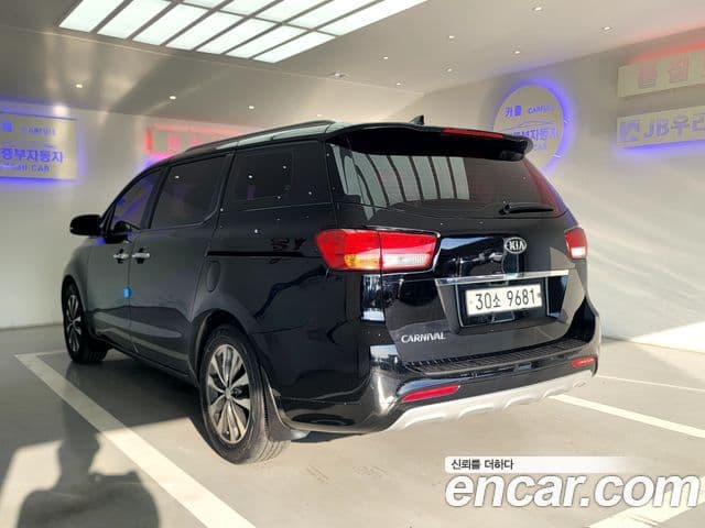 Kia All New Carnival Luxury, 2018 6