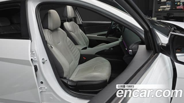 Hyundai Avante (CN7) Inspiration, 2021 12