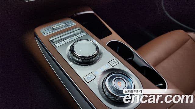 Genesis GV70, 2022 9