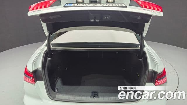 Audi A6 (C8), 2020 20