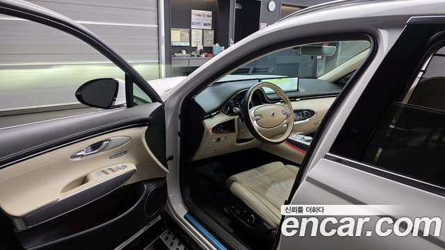 Genesis GV70, 2023 10