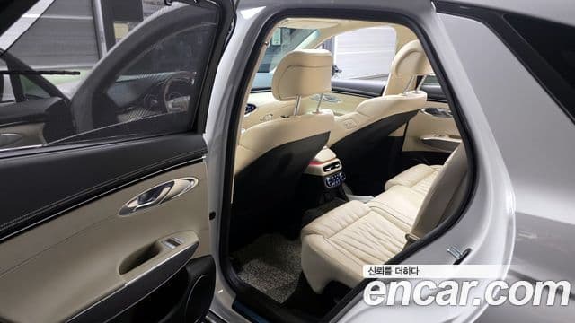 Genesis GV70, 2023 11