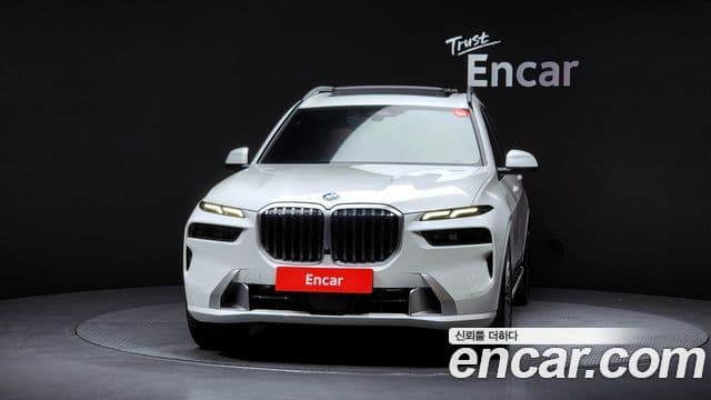 BMW X7 (G07) xDrive 40i Design Pure Excellence 6인승, 2023 3