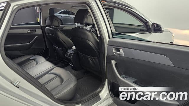 Hyundai LF Sonata Premium, 2017 13