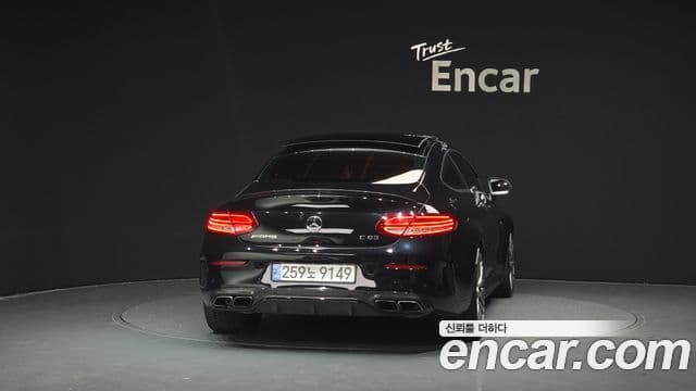 Mercedes-Benz C-класс W205 C63 AMG купе, 2017 4