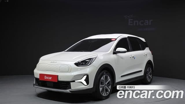 Kia Niro Plus Air, 2023 1