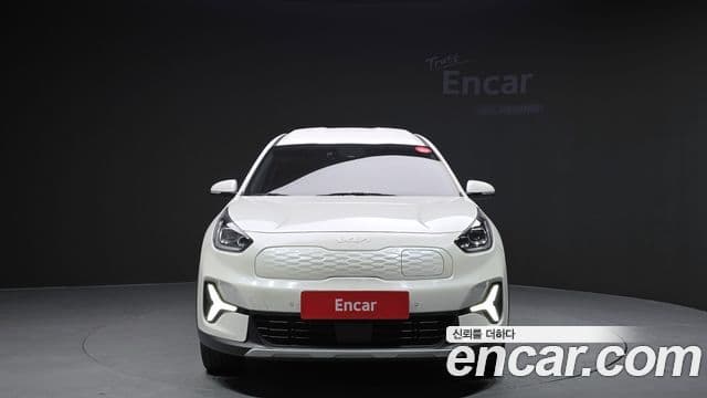 Kia Niro Plus Air, 2023 3