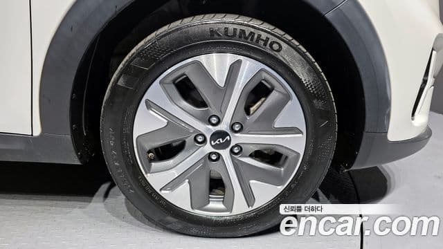 Kia Niro Plus Air, 2023 все фото