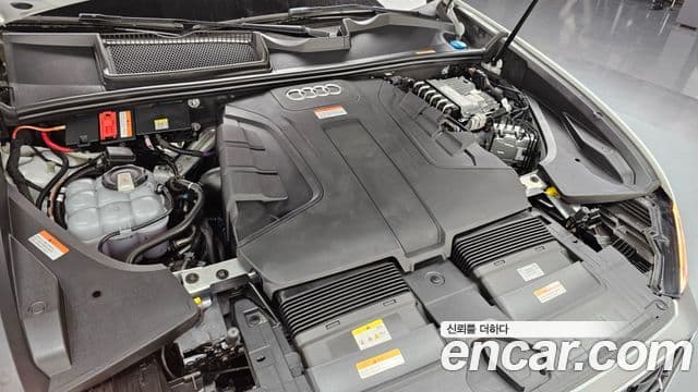 Audi Q8 (4M) Premium, 2023 6