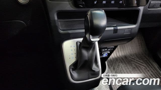 Hyundai Staria Modern, 2022 9
