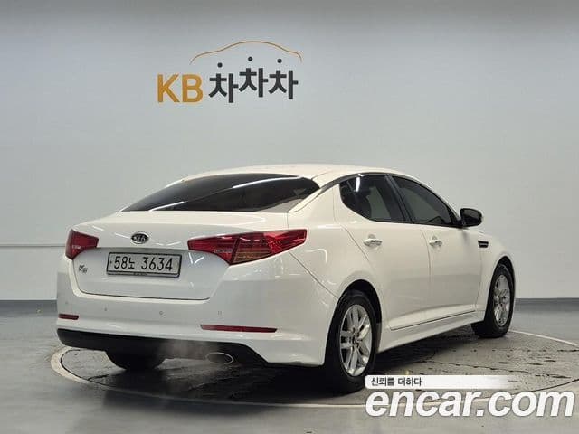 Kia K5 2.0 Deluxe, 2011 3