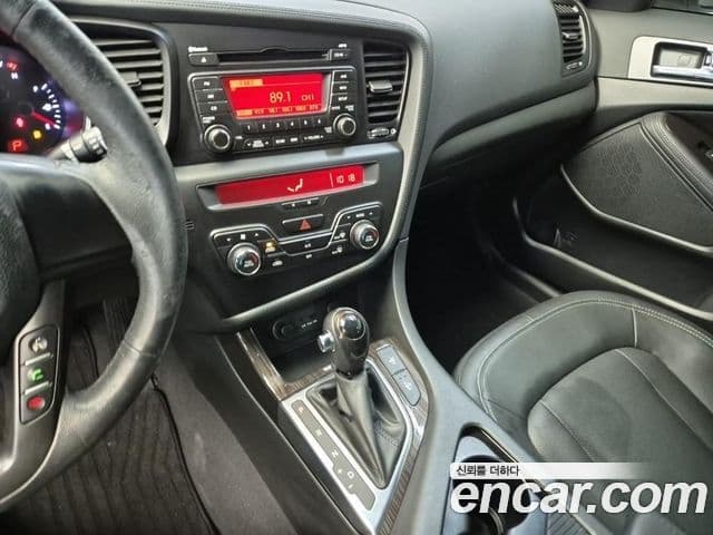 Kia K5 2.0 Deluxe, 2011 10