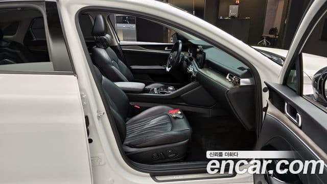 Kia K5 3세대 Signature, 2020 11