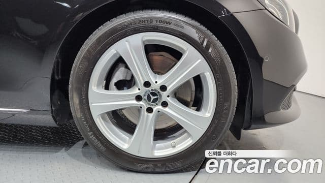 Mercedes-Benz E-класс W213 Avantgarde, 2018 все фото