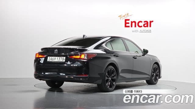 Lexus ES300h 7세대 F-Sport, 2023 2