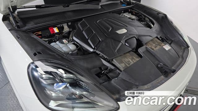 Porsche Cayenne (PO536), 2021 6