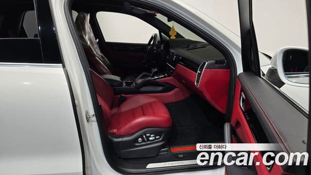 Porsche Cayenne (PO536), 2021 11